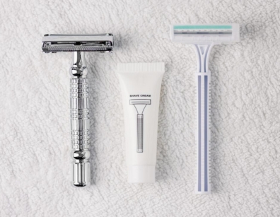 Shaving Razor With Gel
